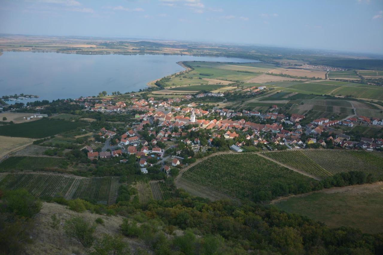 Penzion U Bednaru Pavlov Buitenkant foto